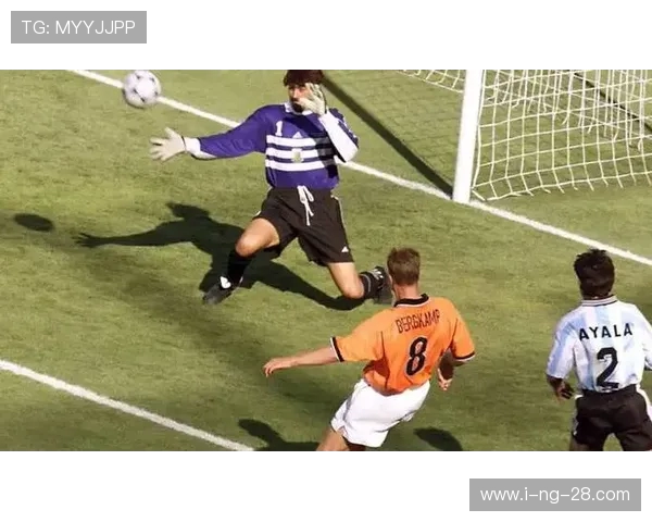 丹尼斯博格坎普的优雅足球哲学与荷兰黄金一代的艺术传承